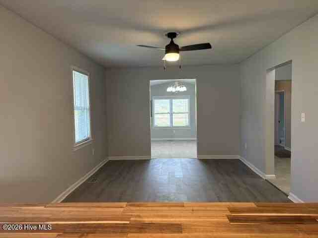 412 S Goldsboro St - Photo 5 of 14