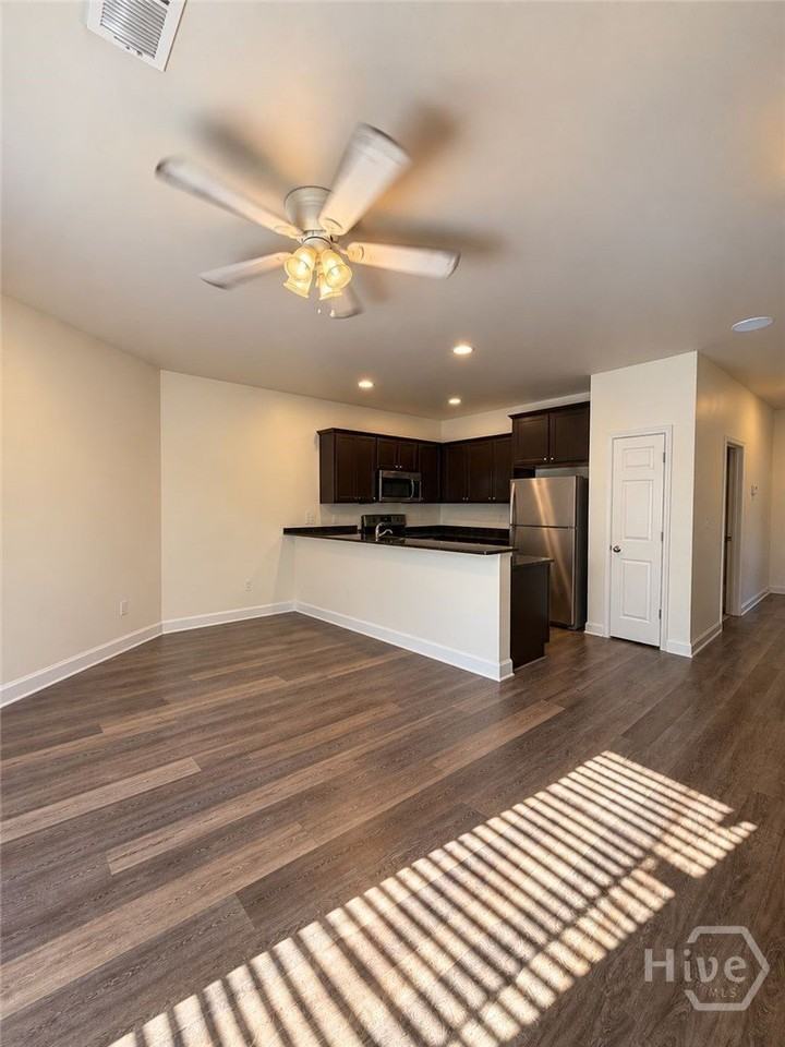145 Strickland Ave - Photo 3 of 17