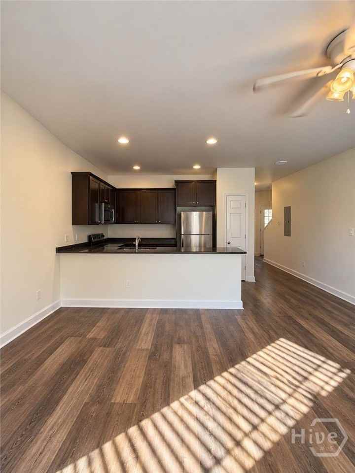 145 Strickland Ave - Photo 4 of 17