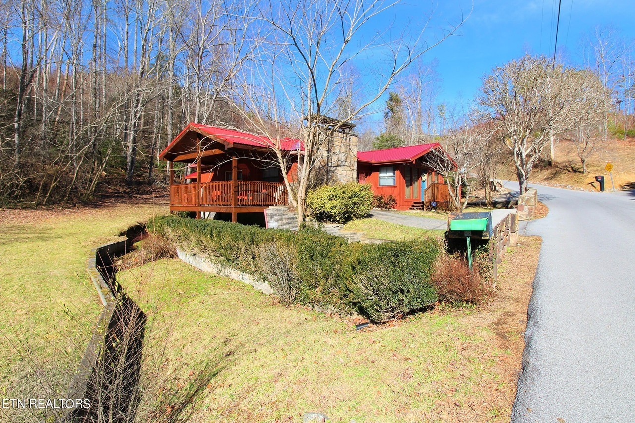 535 Kings Ridge Rd - Photo 3 of 37