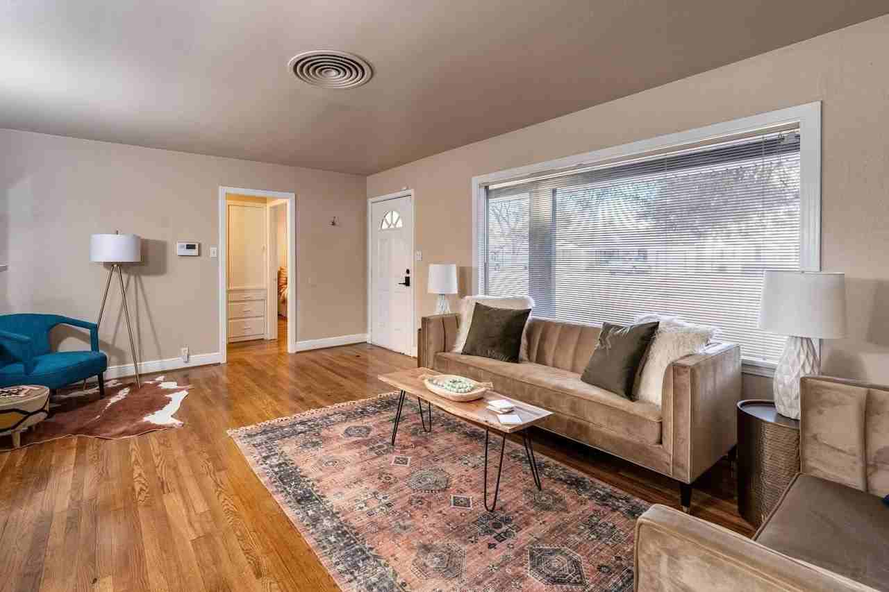 3418 28th St - Photo 2 of 17