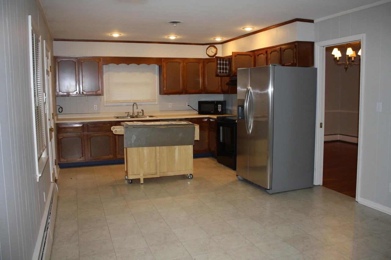 202 Magnolia Dr - Photo 2 of 7