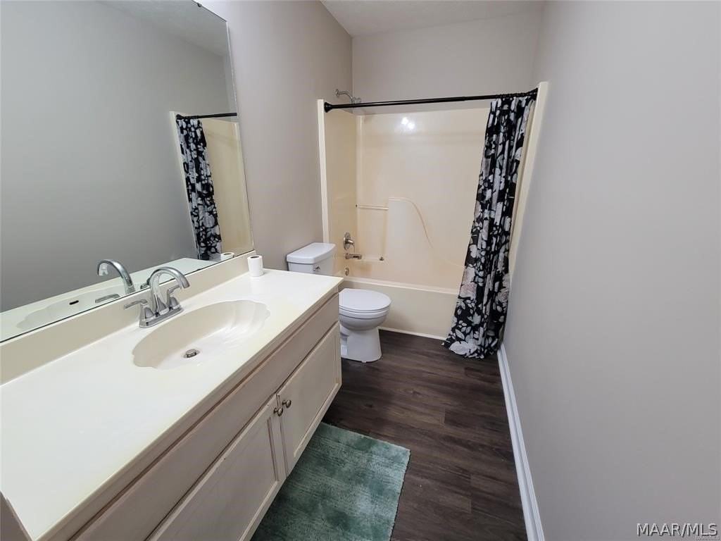 6501 Juniper Tree Ln - Photo 5 of 14
