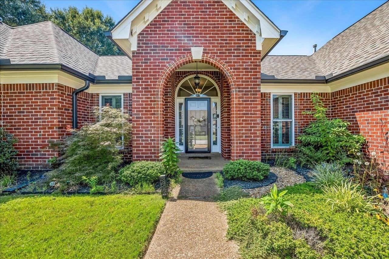 9333 Breakstone Cv - Photo 3 of 29