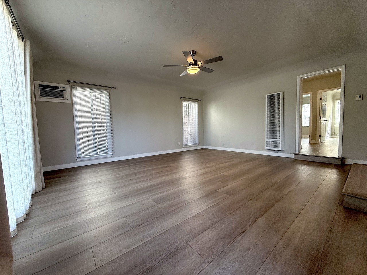 2218 South Palm Grove Avenue - Photo 2 of 16