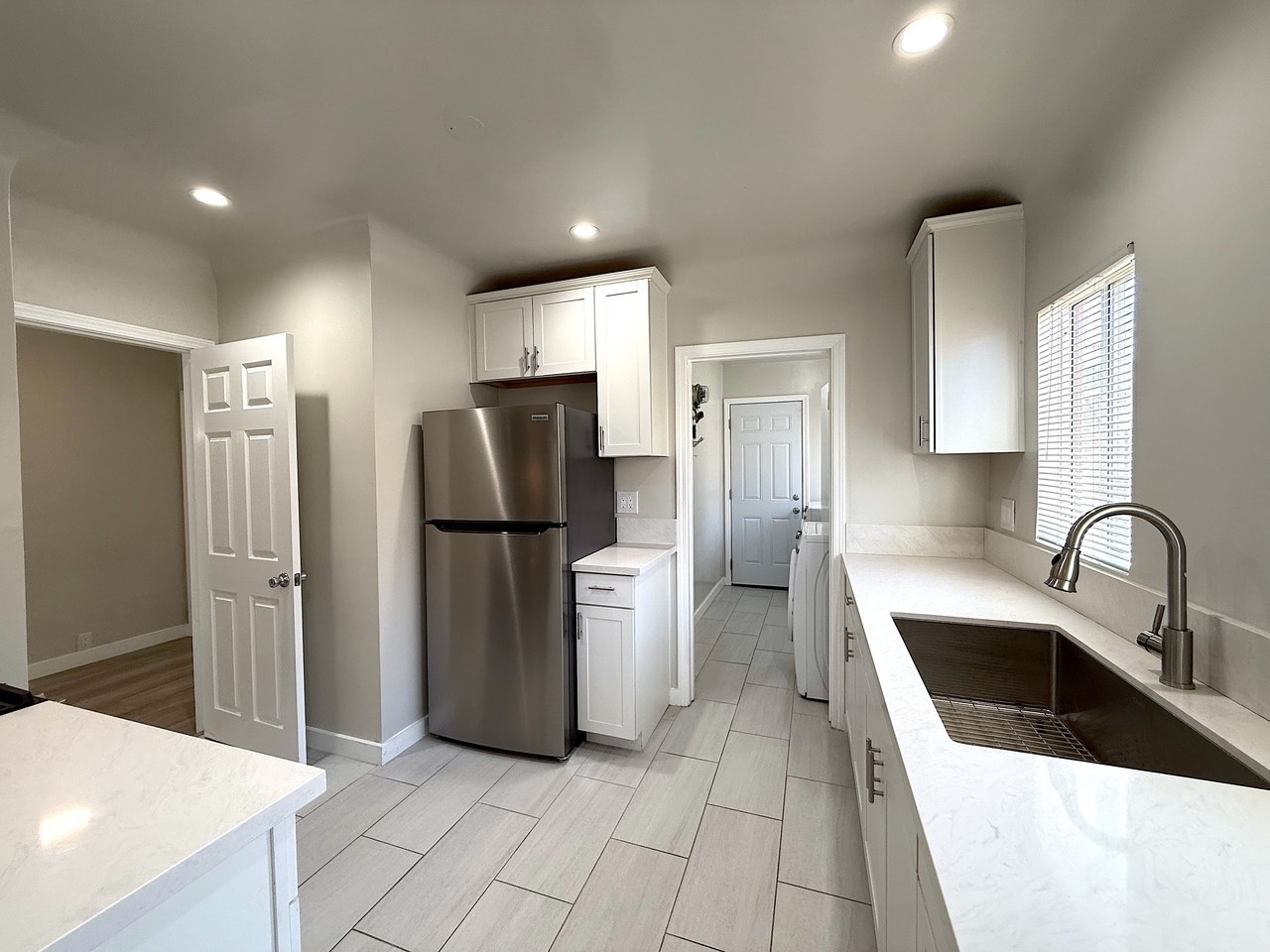 2218 South Palm Grove Avenue - Photo 7 of 16
