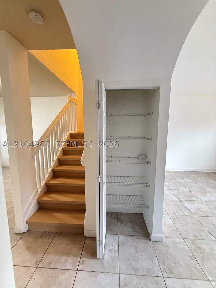11734 Sw 238th St - Photo 6 of 43