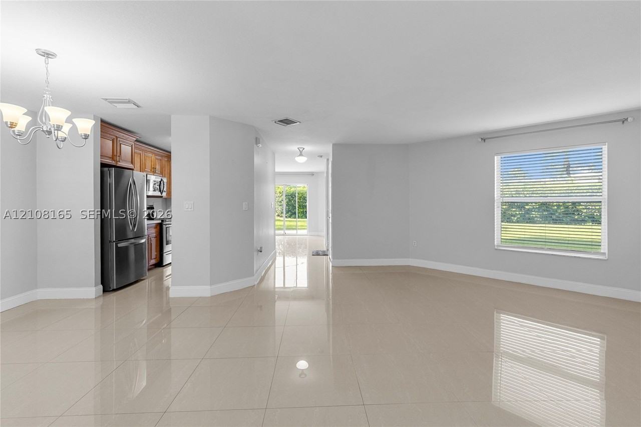 17165 Nw 23rd St - Photo 2 of 29