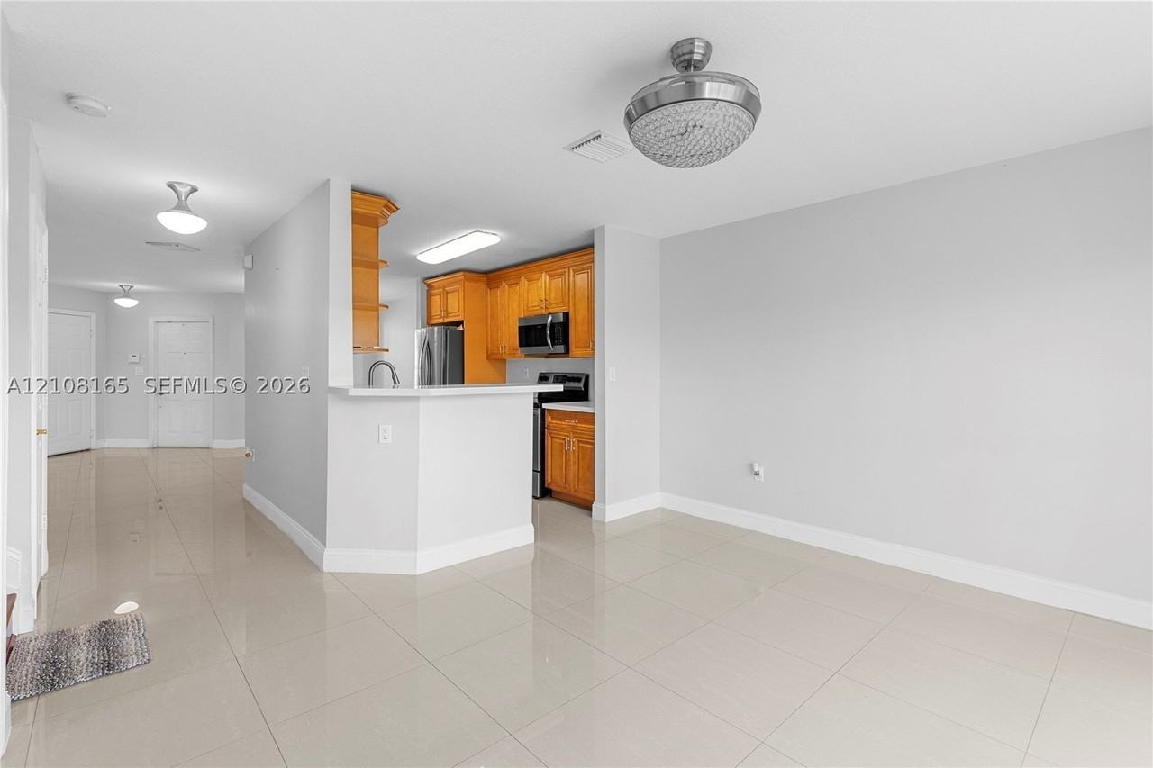 17165 Nw 23rd St - Photo 6 of 29