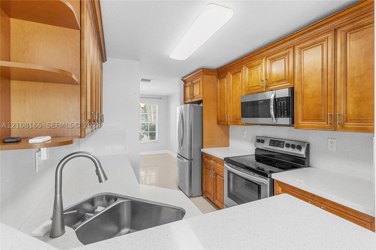 17165 Nw 23rd St - Photo 7 of 29