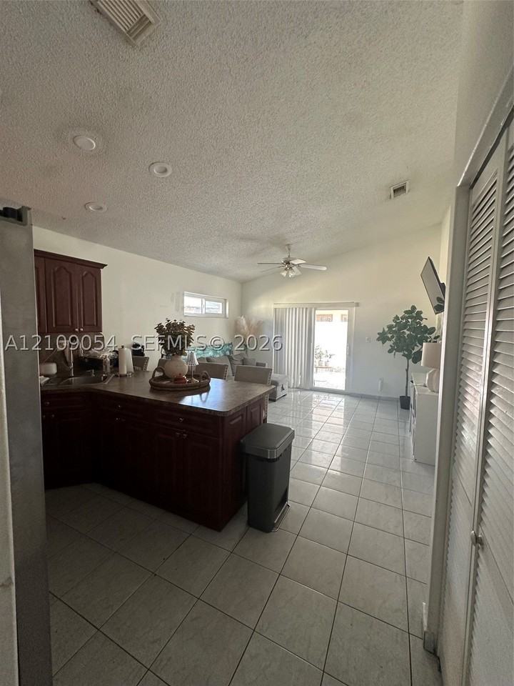 3116 W 73rd Pl - Photo 5 of 10