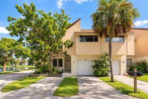 featured image of 8208 Nw 9th Ct #1