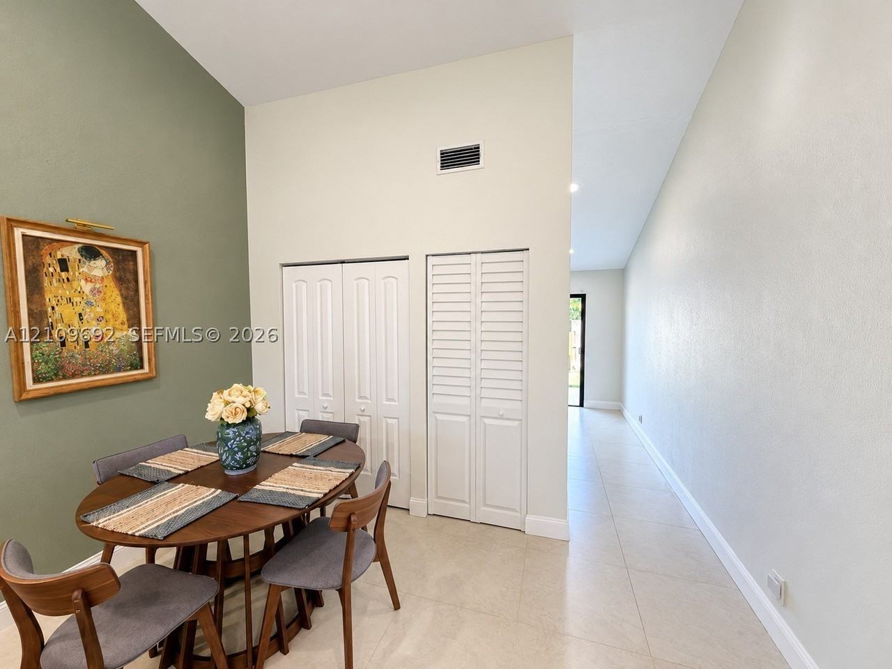 11169 Nw 37th St - Photo 5 of 18
