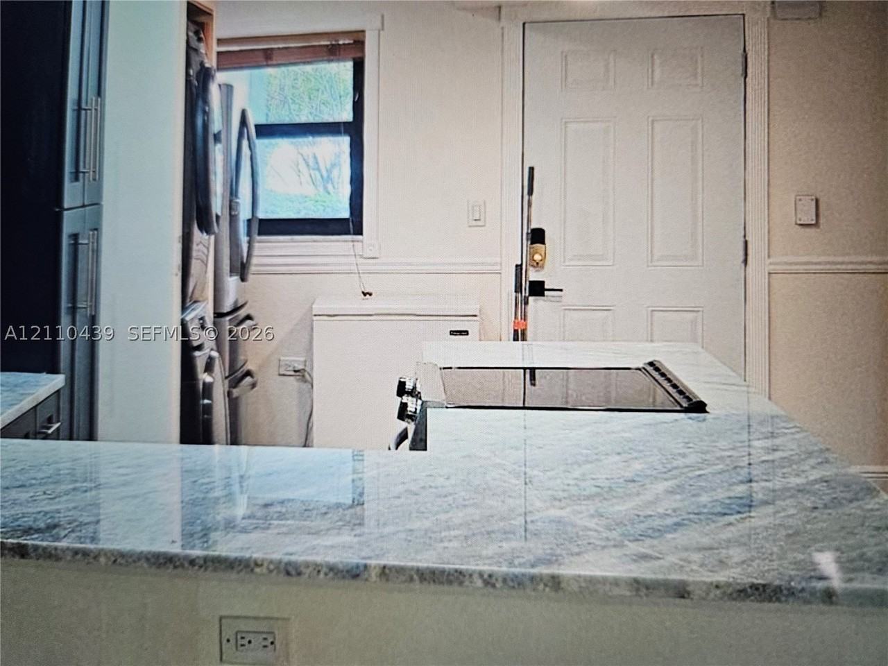 1021 Mockingbird Ln #105 - Photo 3 of 35