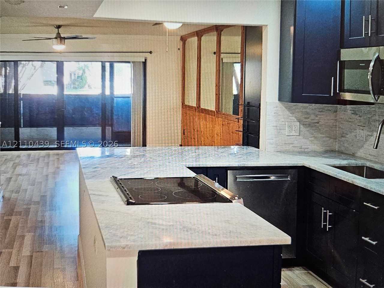 1021 Mockingbird Ln #105 - Photo 6 of 35