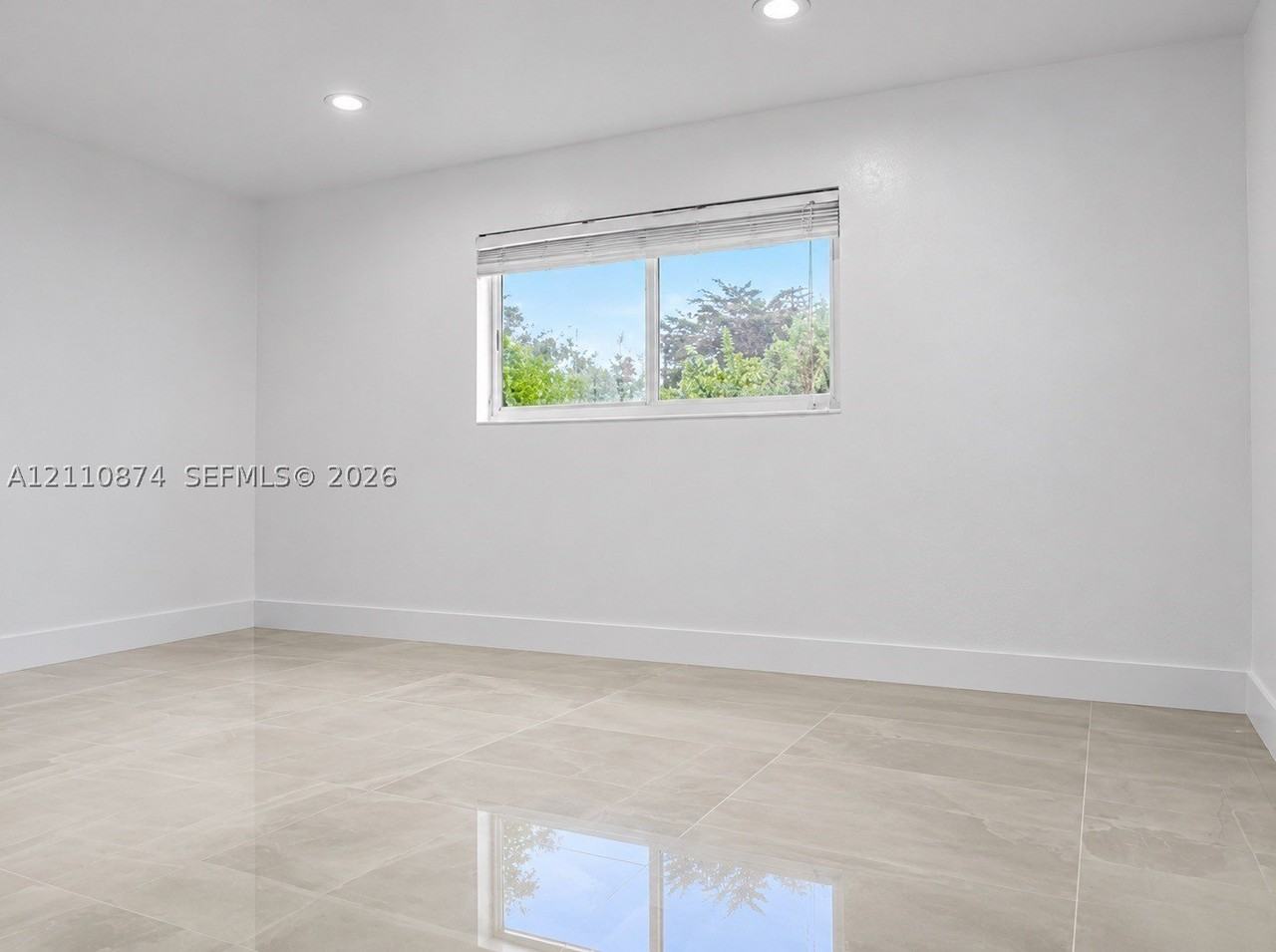 7320 Miller Dr - Photo 6 of 10