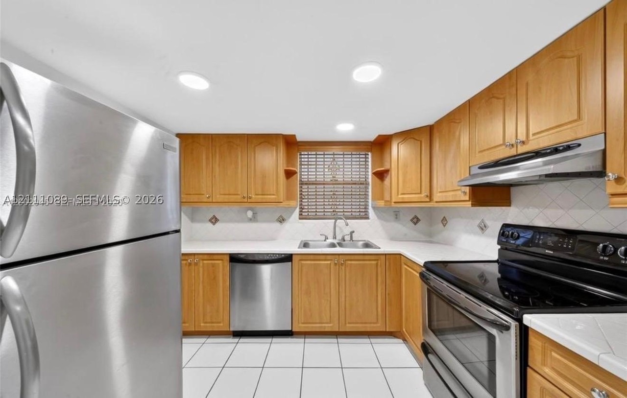 130 Nw 87th Ave #H107 - Photo 2 of 17