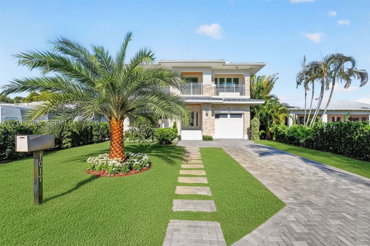 1017 S Palmway - Photo 2 of 50