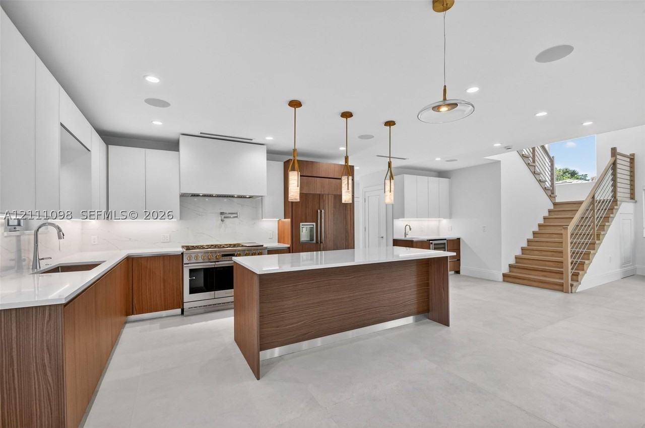 1017 S Palmway - Photo 6 of 50