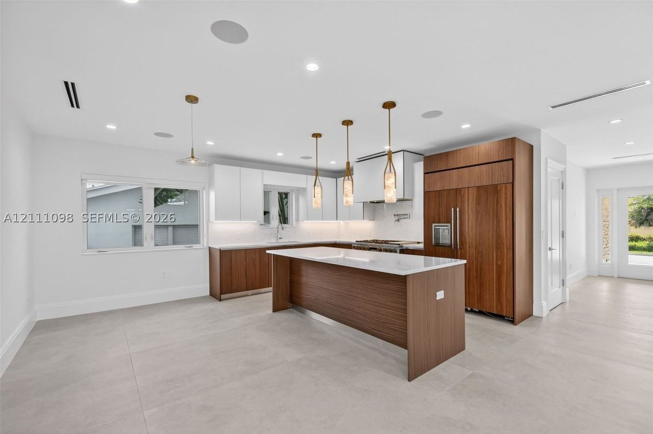 1017 S Palmway - Photo 7 of 50