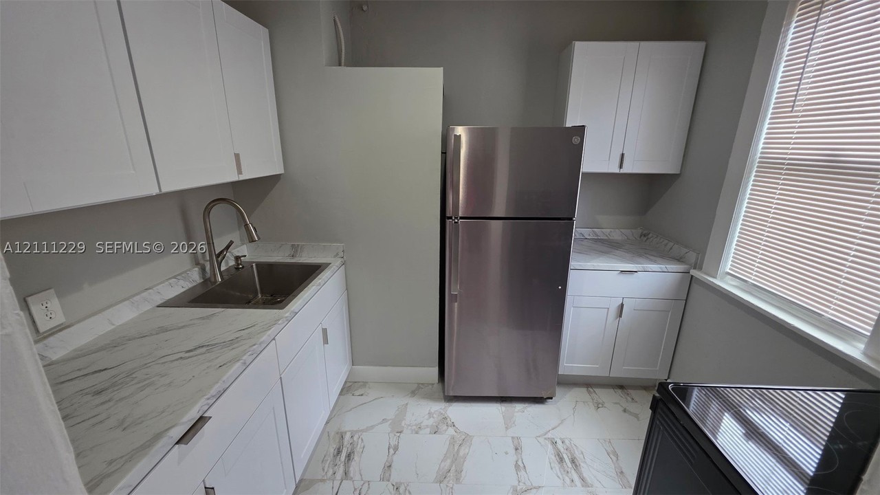 1866 Sw 4th St #2 - Photo 2 of 5