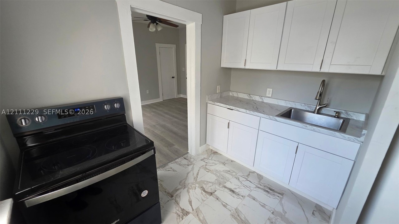 1866 Sw 4th St #2 - Photo 3 of 5