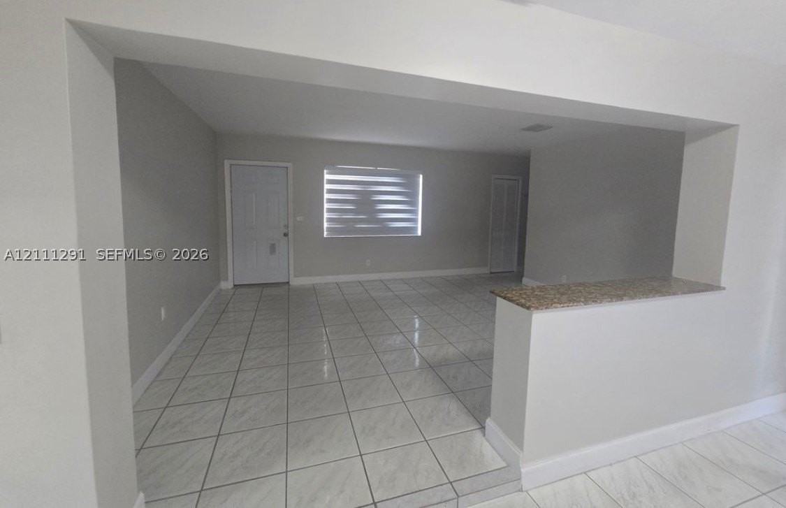 8310 Sw 29th St - Photo 3 of 5