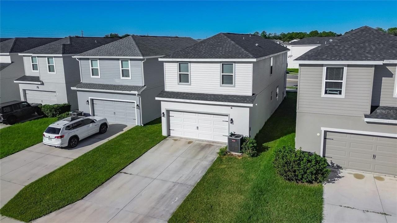 333 Silverbell Trl - Photo 3 of 28