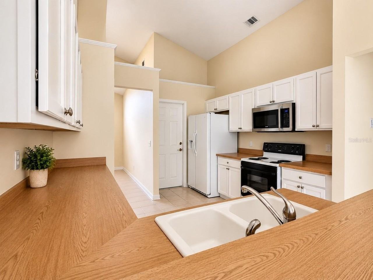 268 Old Mill Cir - Photo 5 of 10
