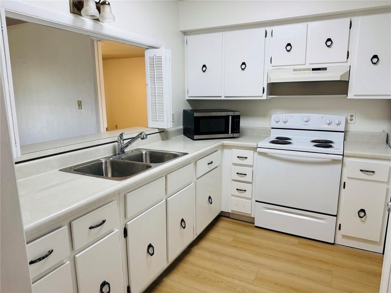 2839 Ne 3rd St #208 - Photo 6 of 23
