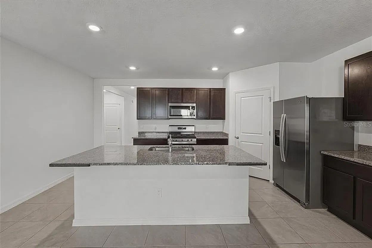 35890 Ellsworth Pl - Photo 6 of 12