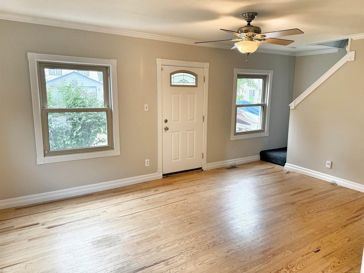 37886 Sunnybrook St - Photo 3 of 26