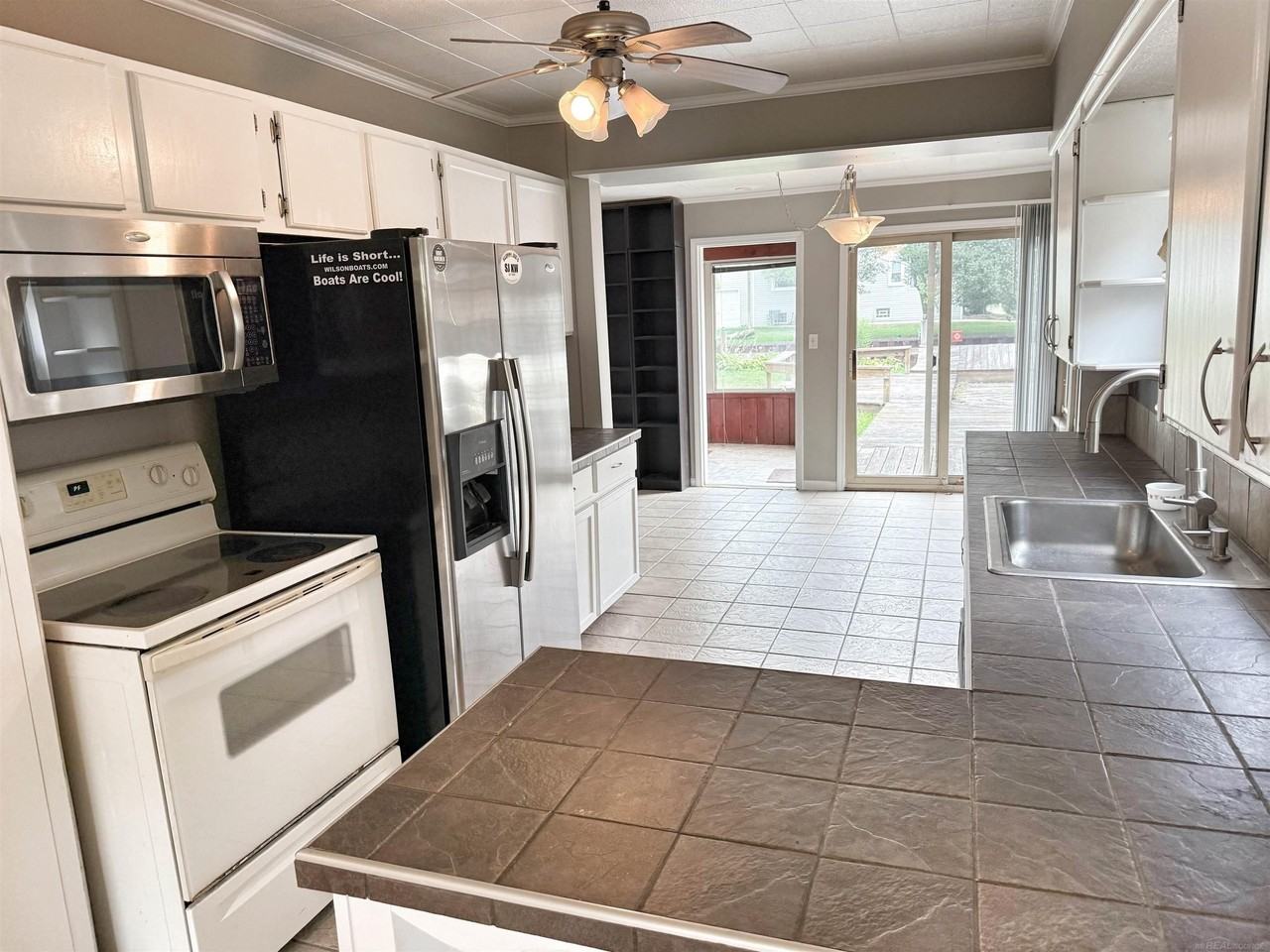 37886 Sunnybrook St - Photo 5 of 26