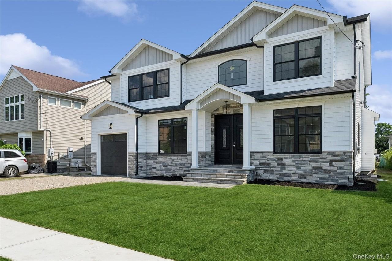 1750 Henry Rd - Photo 4 of 49