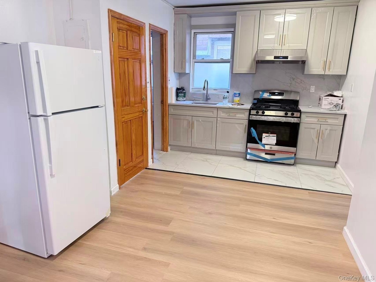 4636 162nd St - Photo 2 of 7