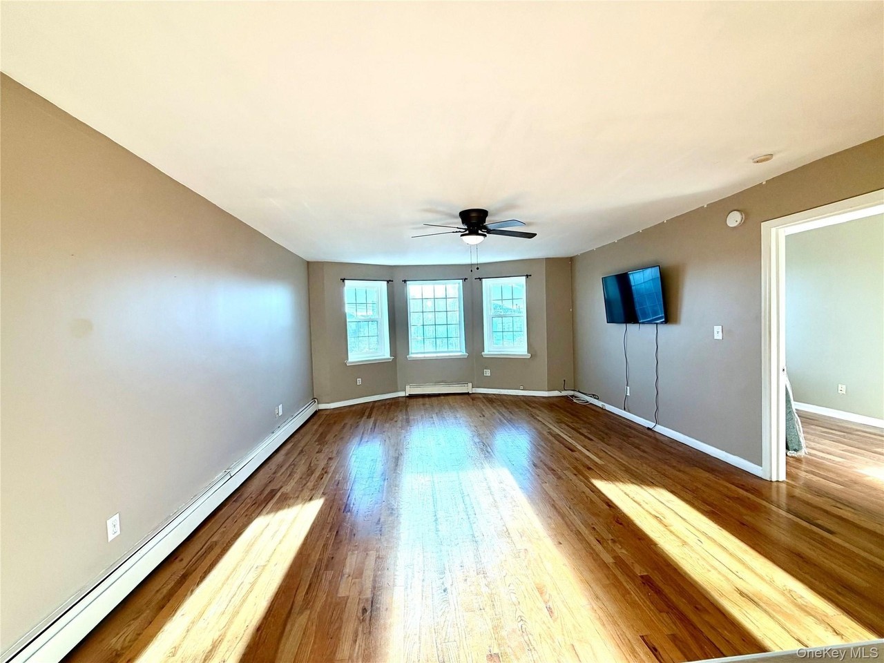 176 Beach 97th St #3 - Photo 3 of 16