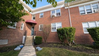 8 Wainwright Ave #2A - Photo 1 of 1