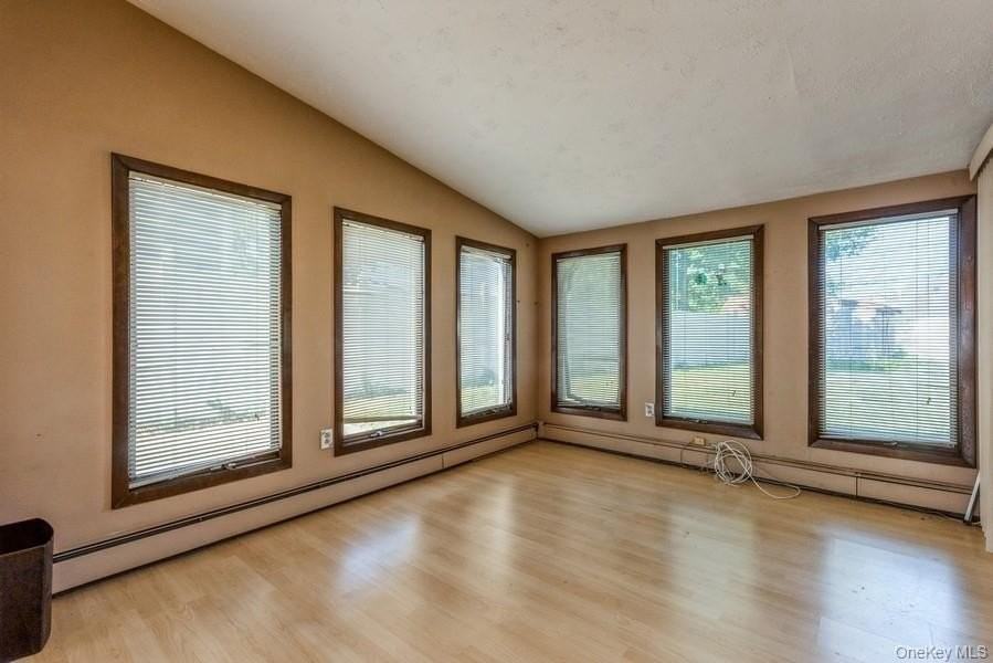 15 Bunker Ln - Photo 3 of 19