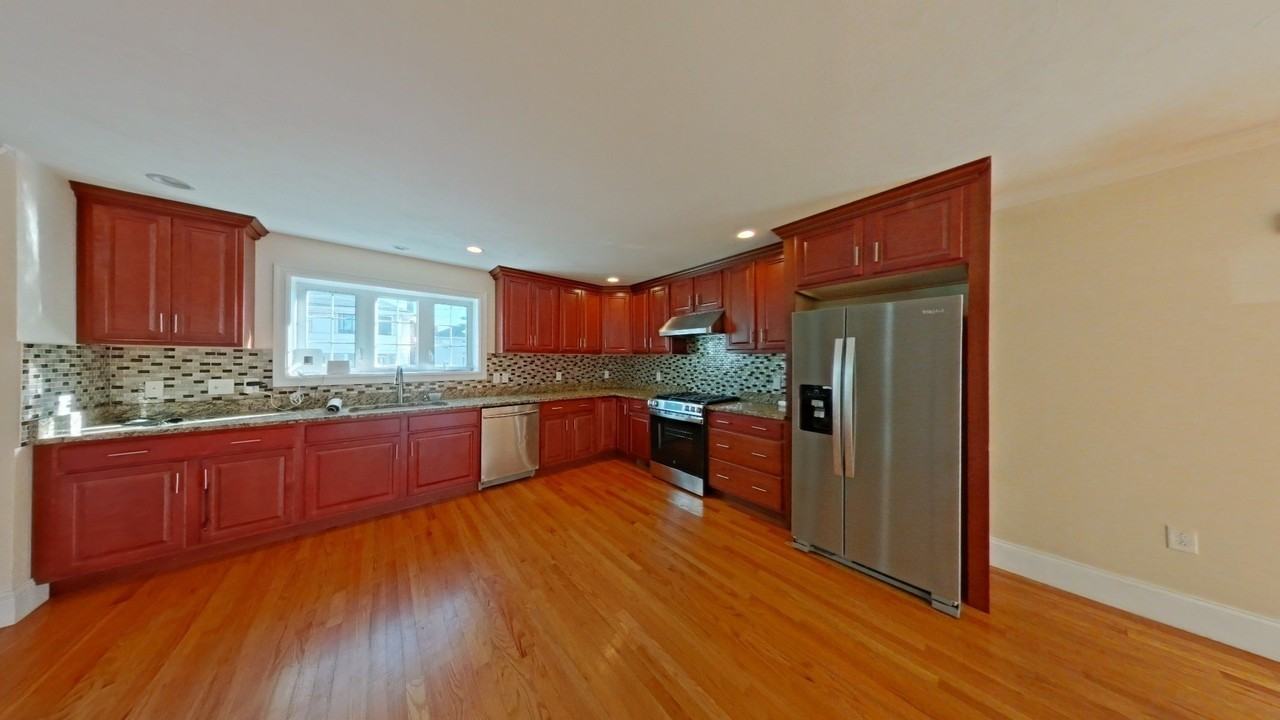 23 Woodbine St #SF - Photo 2 of 17