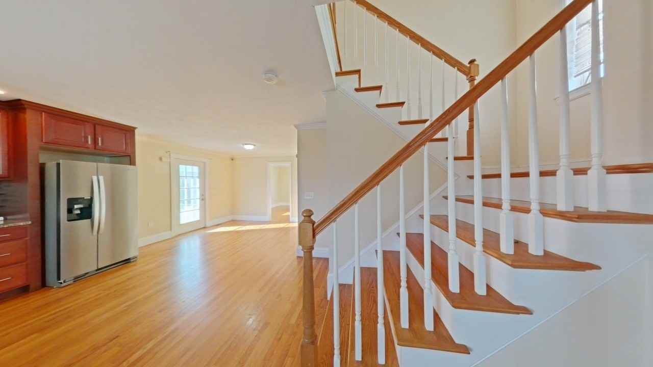 23 Woodbine St #SF - Photo 6 of 17