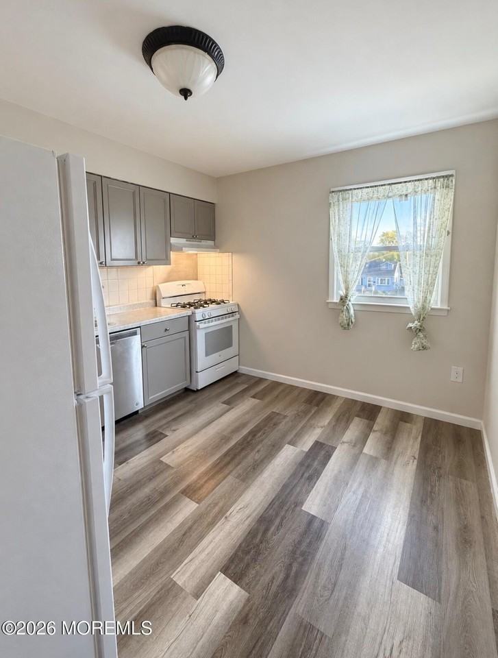 154 Highland Blvd #FL2 - Photo 3 of 15