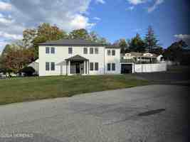 featured image of 975 Van Court Ave