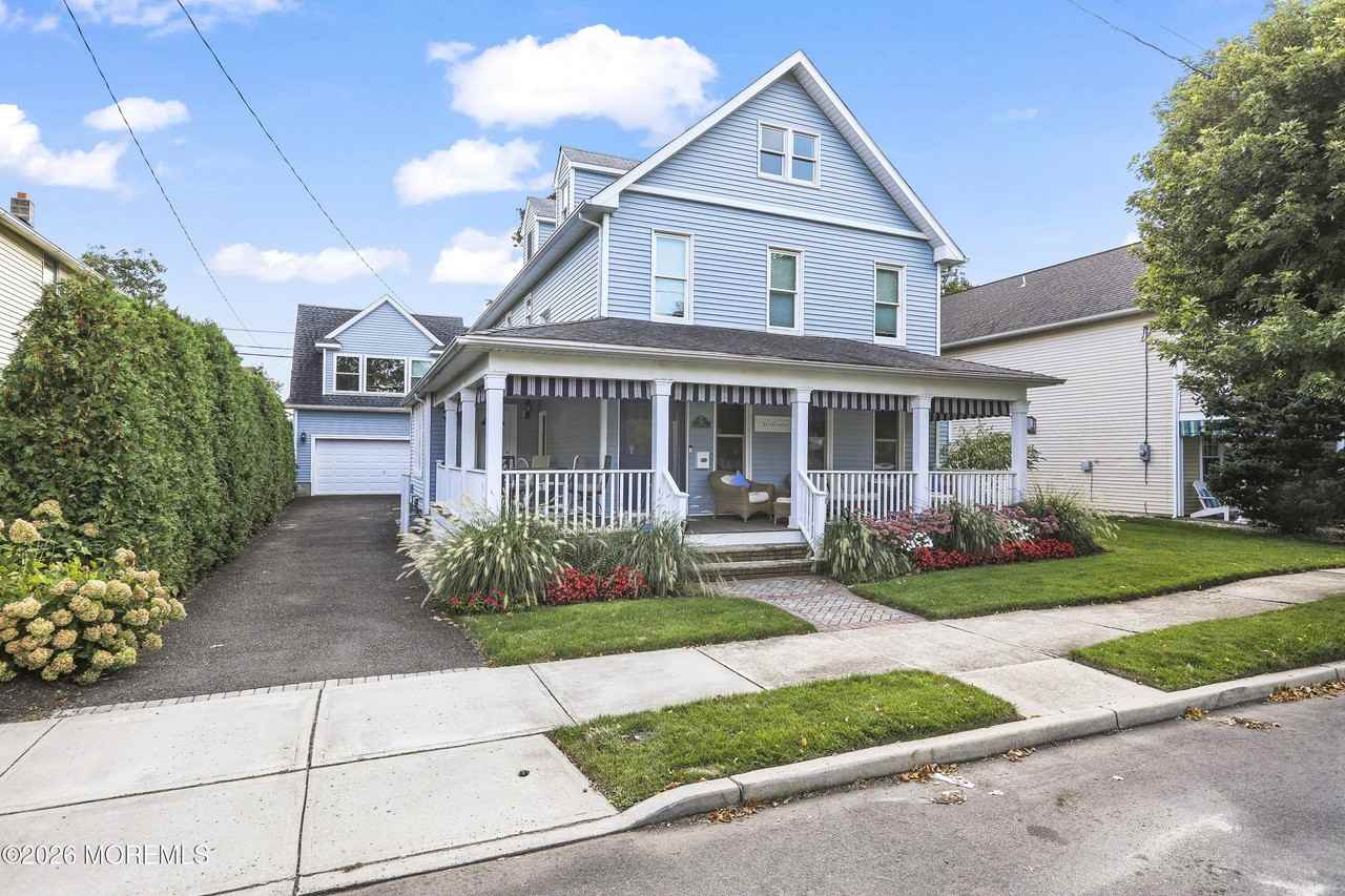 513 Ocean Park Ave - Photo 3 of 39