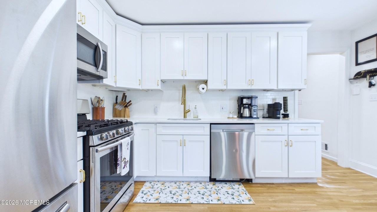 53 Cumberland Dr - Photo 4 of 39