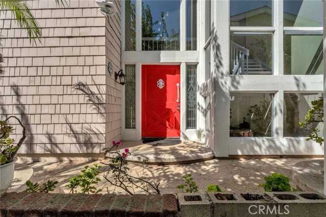 4871 Royce Rd - Photo 2 of 8