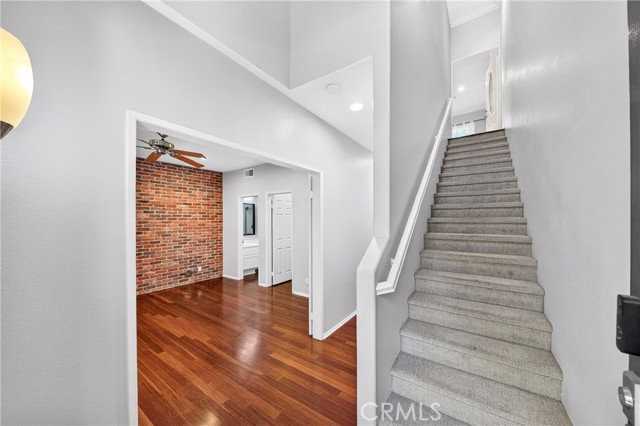 2260 Clark Dr - Photo 2 of 8