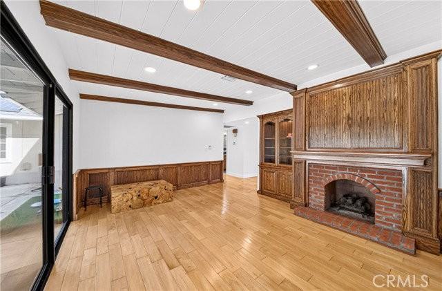 623 Santa Barbara Ave - Photo 3 of 4
