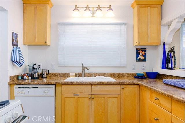 2025 Miramar Dr - Photo 6 of 8
