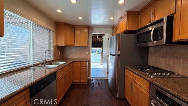 926 Plaza Escondido - Photo 2 of 8