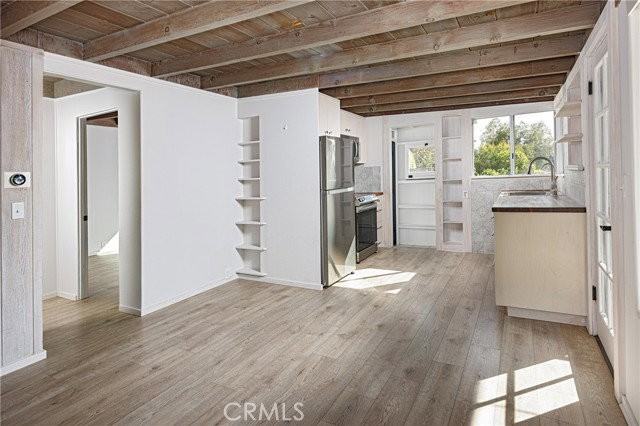 699 Griffith Way - Photo 6 of 8